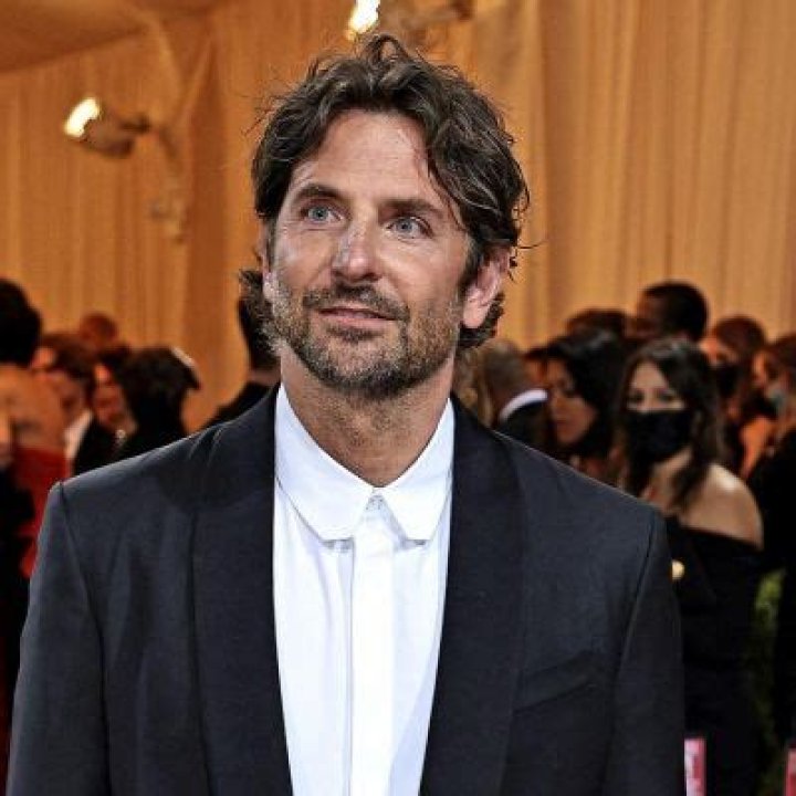 
Bradley Cooper Is Rumored To Be Dating Huma Abedin 