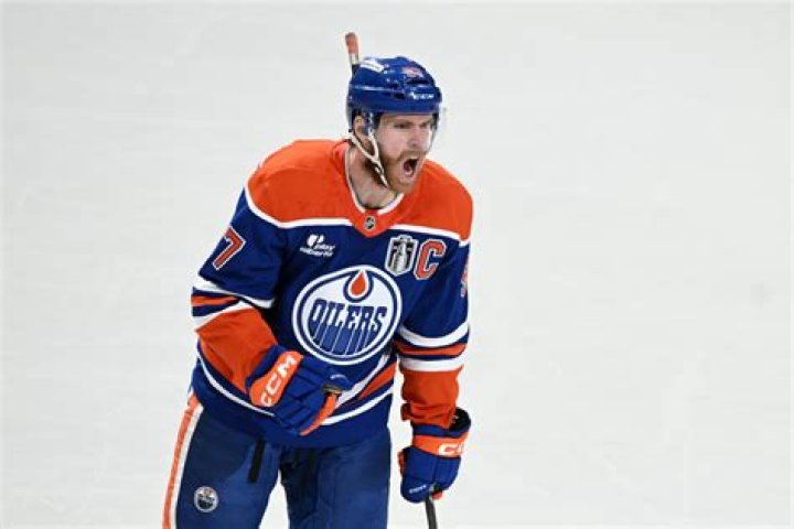 Connor McDavid Height, Weight, Net Worth, Age, Birthday, Wikipedia, Who, Nationality, Biography