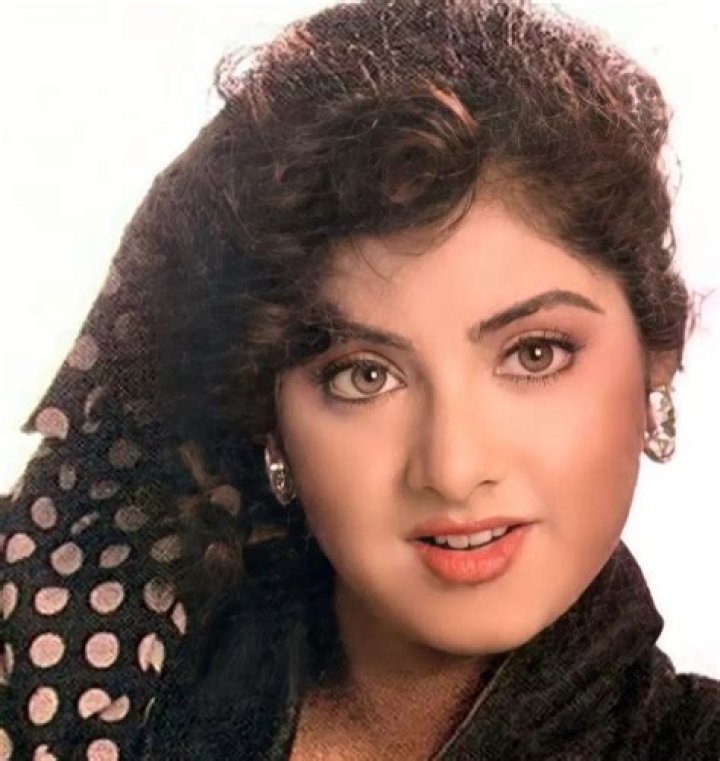 Divya Bharti Height, Weight, Net Worth, Age, Birthday, Wikipedia, Who, Instagram, Biography