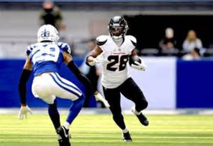 
Is Joe Mixon Mother A Single Parent? Everything To Know About His Childhood Days 