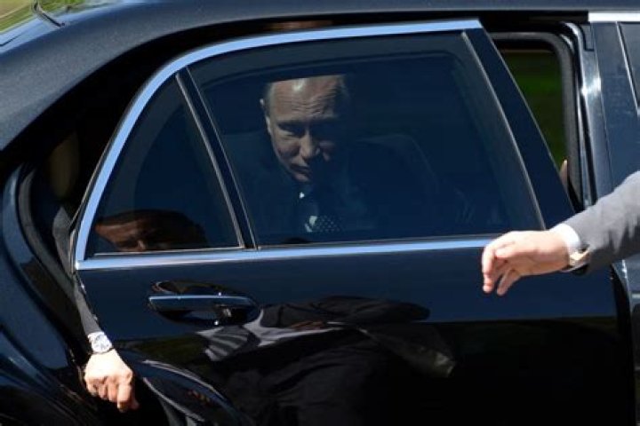 
Putin’s limo attacked in ‘assassination attempt’: Report 